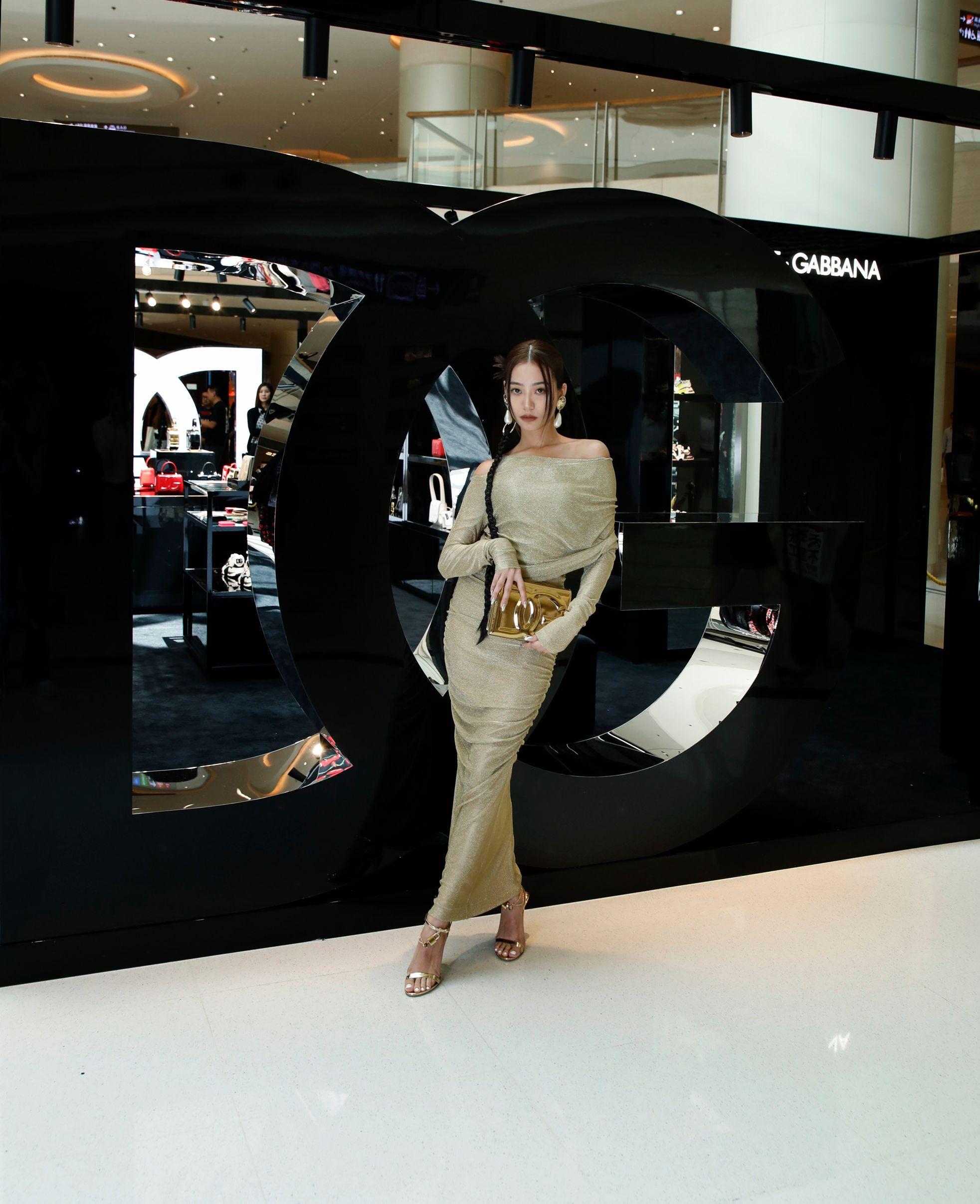 Jace與環球合約已在本月屆滿,表示新歌推出在即,會想先做好眼前工作。