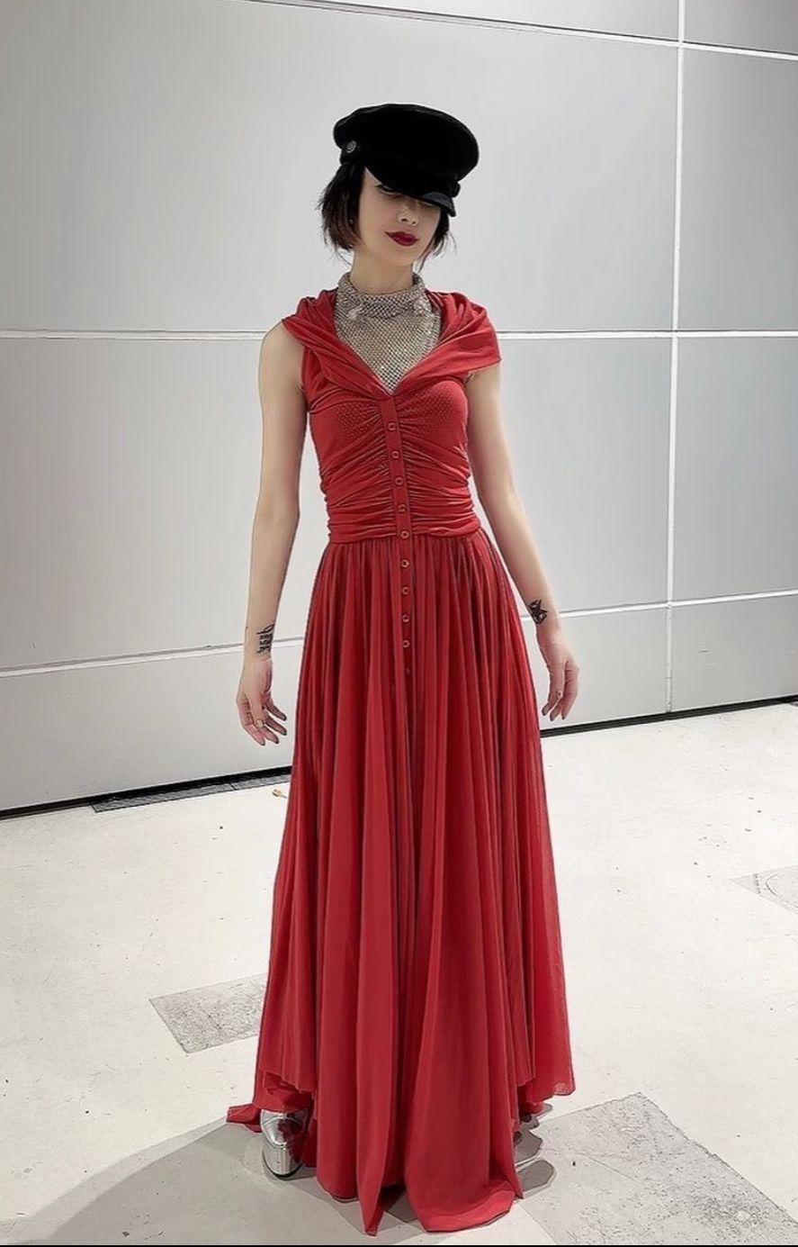 中島美嘉曾經為主演的電影《NANA》來港宣傳,並於2018年應邀參與香港亞洲流行音樂節的演出。