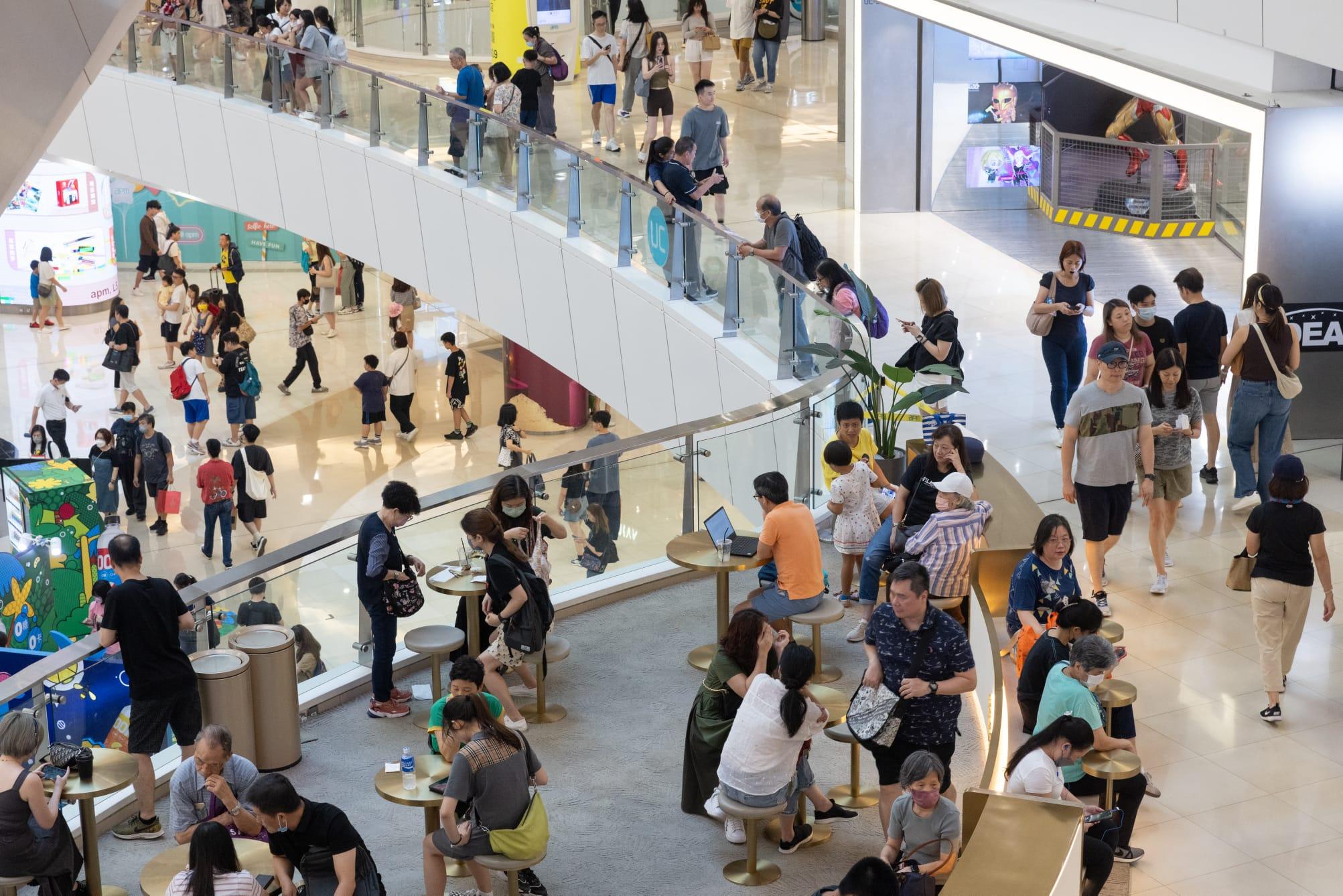 零售業界響應「香港夜繽紛」。(資料圖片)