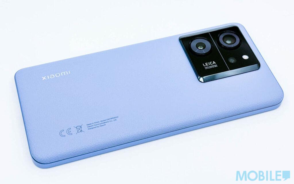 ▲ 雪山藍色款機殼用上 Xiaomi BioComfort 環保皮革。