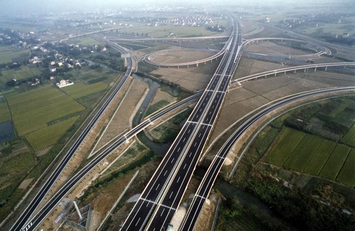 財經專題|增發萬億國債 分析料利基建股 下一步或降準減息