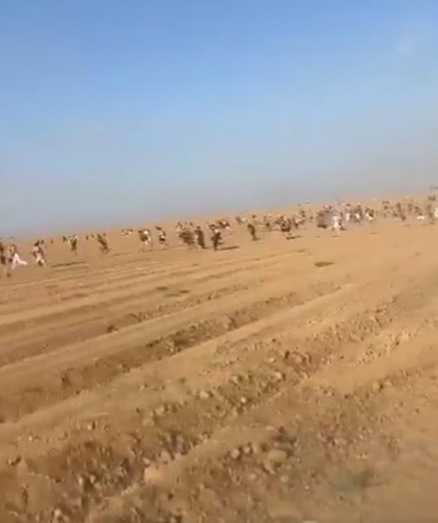 音樂節當日,民眾驚慌逃生。(互聯網)