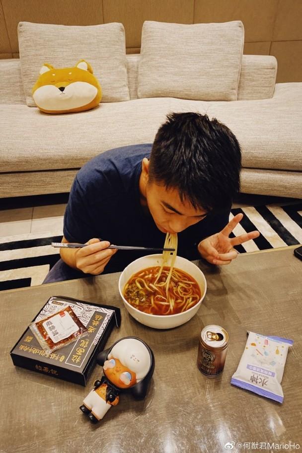 四房的猷君大讚超蓮的牛肉麵。