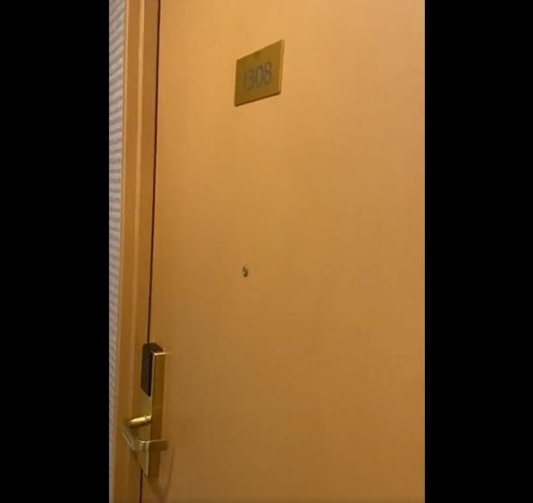 隔離房不斷傳出女子叫床聲。(互聯網)