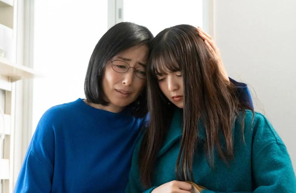 乃木坂46前主將齋藤飛鳥與木村多江飾演兩母女。