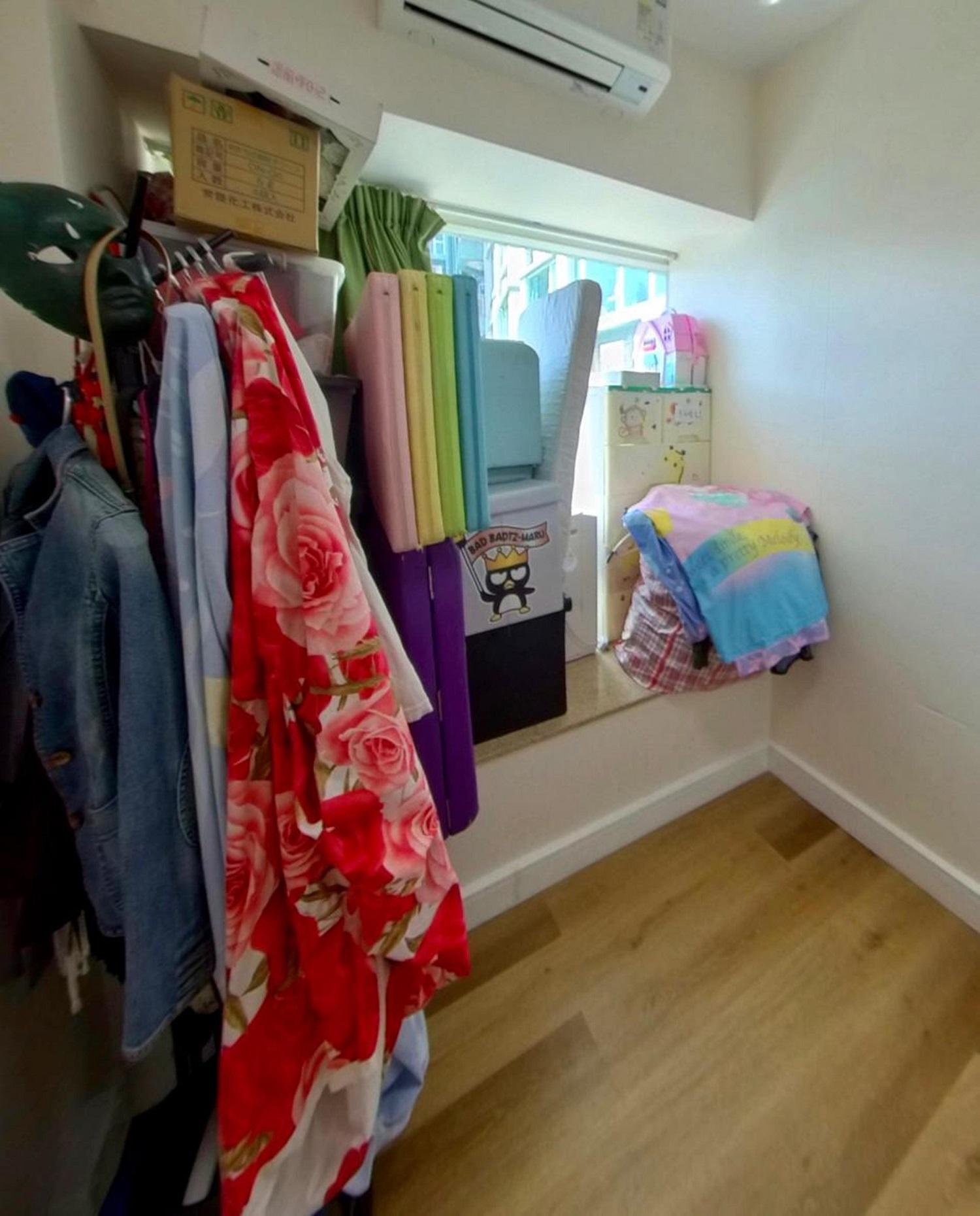 房間間隔四正見使。