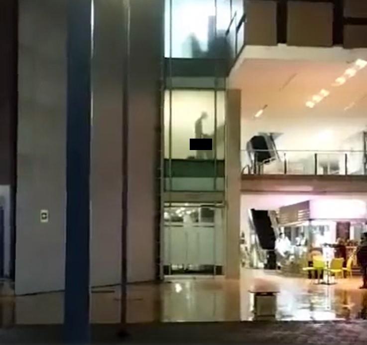 男女活春宮,充滿現場感。(互聯網)