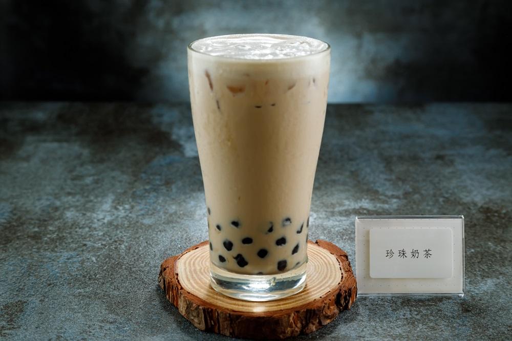 珍珠奶茶HK$23|招牌珍珠奶茶,色澤誘人,帶著微微的茶香。濃郁香醇的紅茶與頂級鮮奶完美融合,口感滑順,回甘香甜。