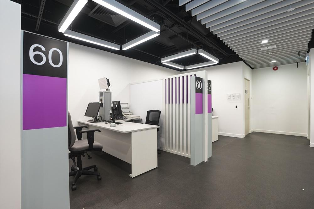 觀塘臨時人事登記辦事處的登記處。(入境處)