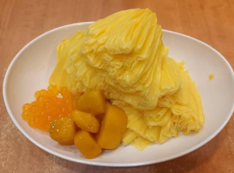 12食客湧入客滿甜品店 大搖大擺分享1碗芒果冰(圖片來源:Unsplash@JL)