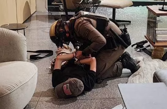 疑患有精神疾病的14歲槍手在網上購買玩具槍後,再將其改造成真槍行兇。