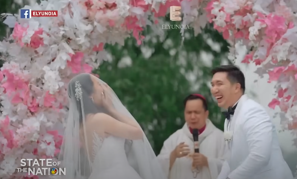 婚禮新郎掀新娘頭紗 竟整個人「捐入去」神父眼冤︰係都今晚先捐!全埸爆笑