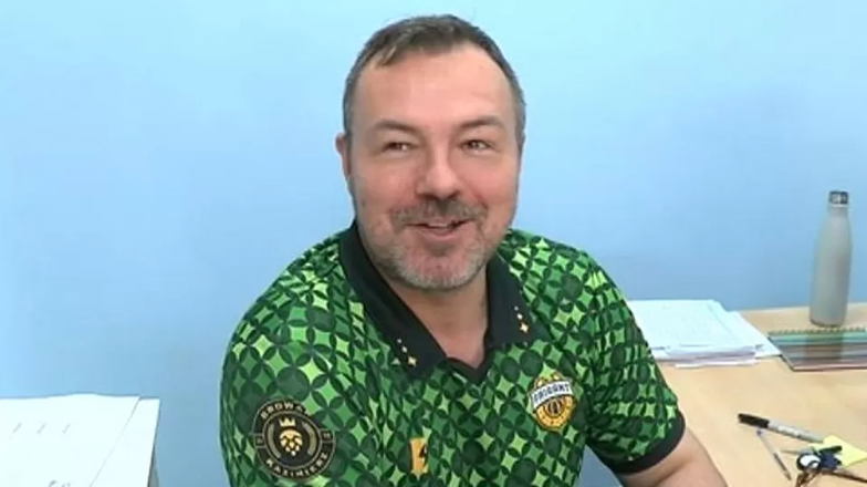 瓊斯父親羅布。(互聯網)