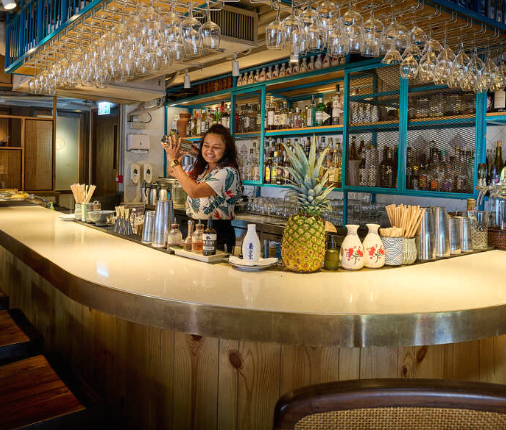 Uma Nota將以音樂拍子、舞蹈旋律、暢飲美酒來釋放自己,投入巴西當地悠遊自在的生活方式。