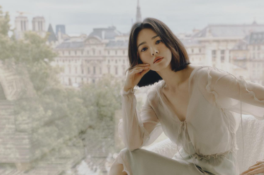 短髮髮型推薦1)空氣感鎖骨短髮-宋慧喬(宋慧喬IG)