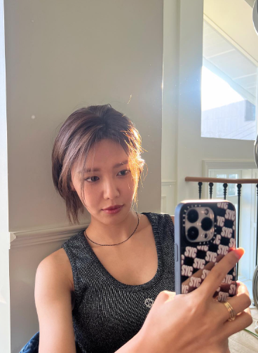 短髮髮型推薦7)清爽羽毛流蘇切-秀英