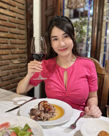 46歲的電波少女梁雪湄近況保養得宜,凍齡有術。(梁雪湄)