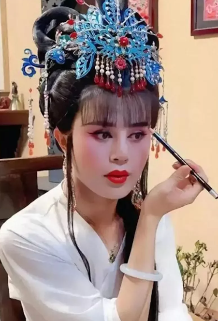 內地男扮女裝網紅羅大美遭綁架 3熟人轉走200萬後撕票