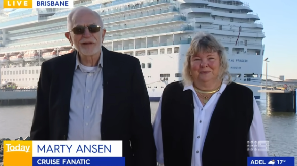 據悉,澳洲一對夫婦Marty Ansen及Jess Ansen在退休後,原本打算出國旅遊,惟因受疫情影響而遲遲未有出發,最後終於在去年6月成功起程。(圖片來源:YouTube@A Current Affair)