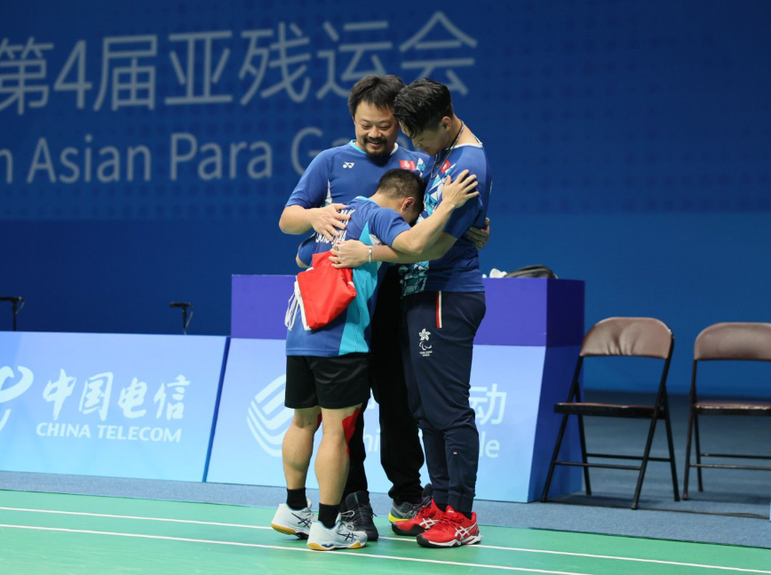 杭州亞殘運丨朱文佳衛冕羽毛球男單金牌 男雙夥拍王鎮炎摘銀(圖片由中國香港殘疾人奧委會提供)