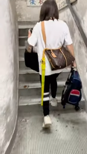 不少低收入人士為了有瓦遮頭,只好將就地租住劏房,過著生活空間嚴重不足的生活。(圖片來源:小紅書)