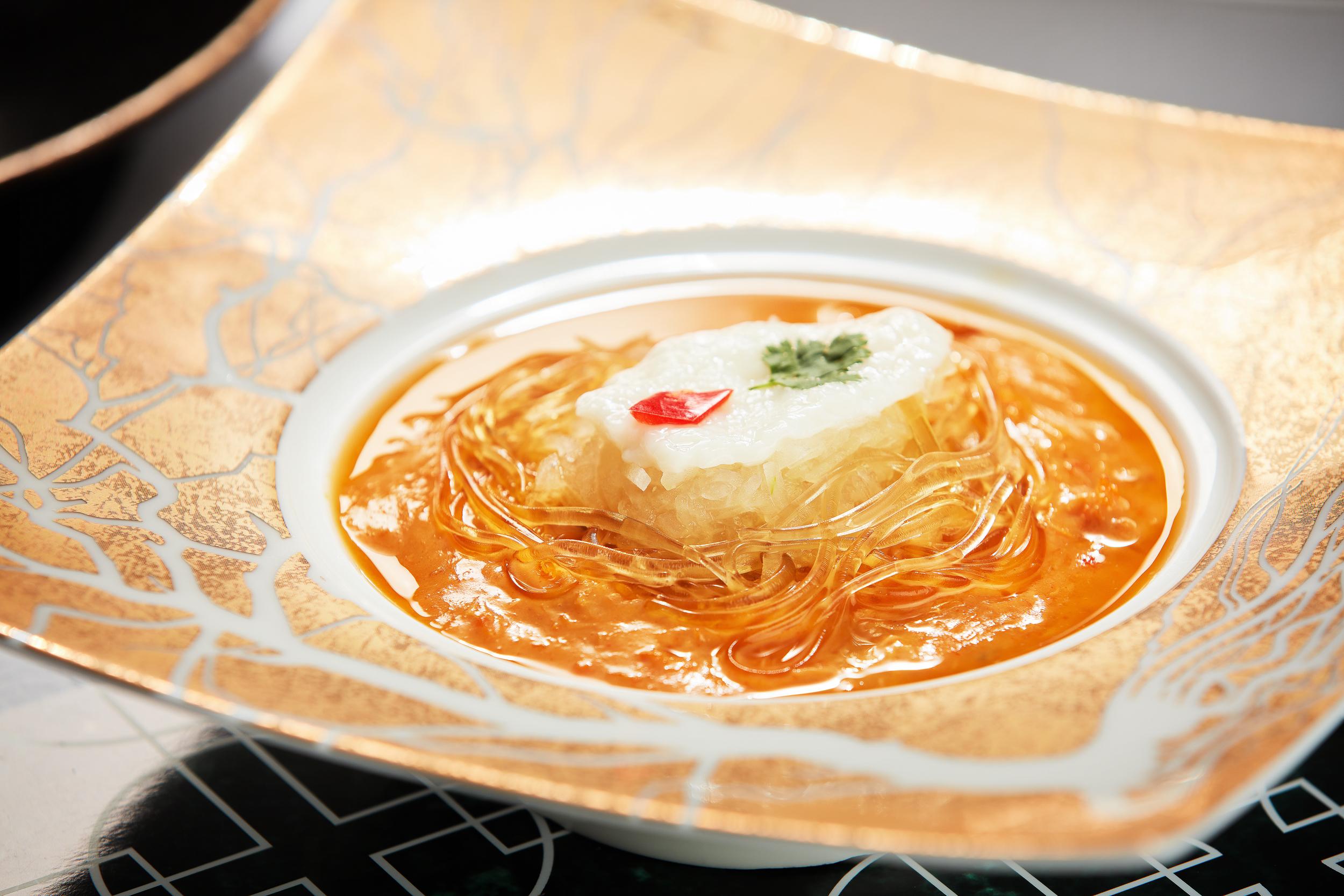 蟹粉冬絲豆腦素翅羹