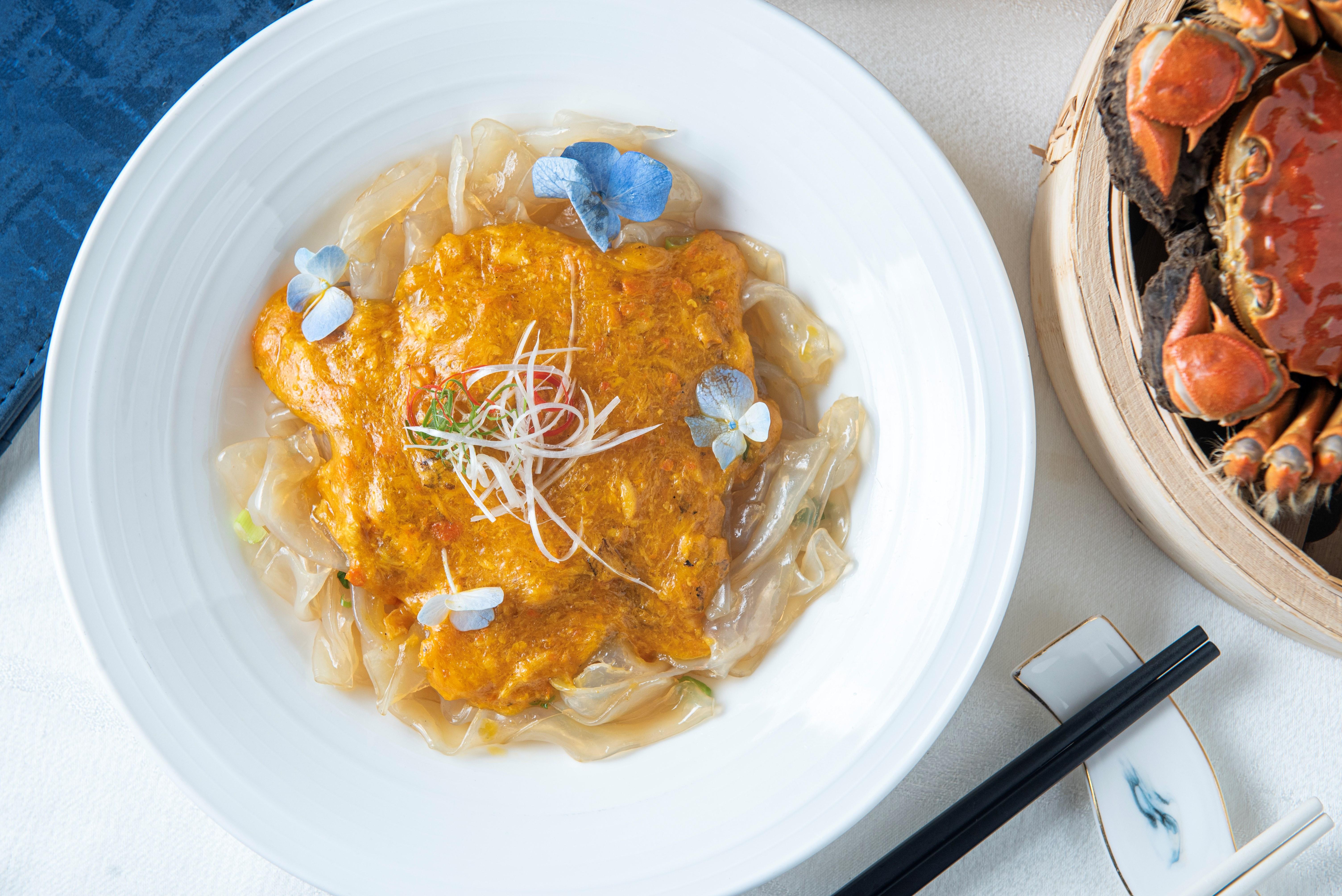 蟹黃粉炒水晶皮