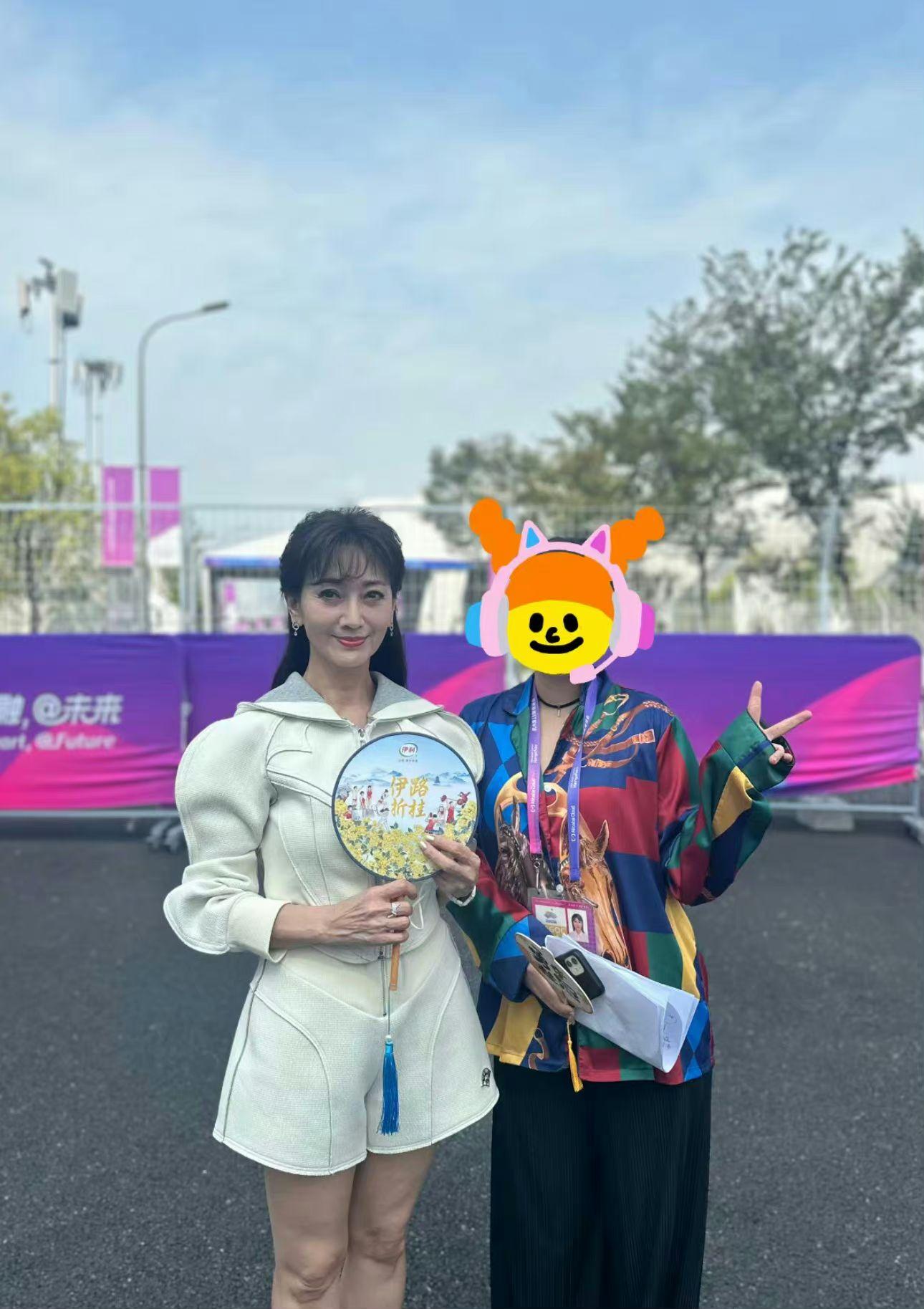 趙雅芝近日被網民野生捕獲。