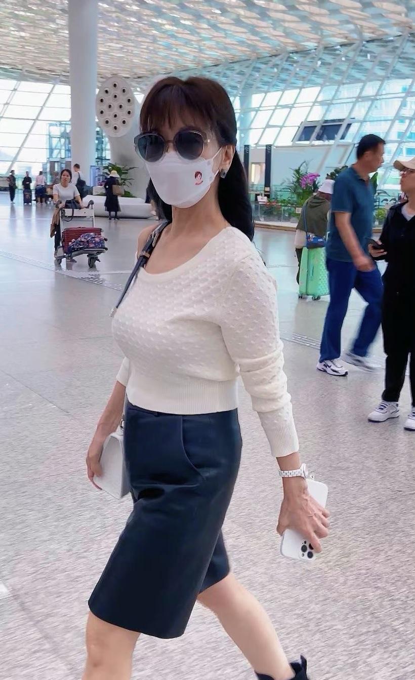 趙雅芝以年近70歲之齡,外型絕對是保養得宜。