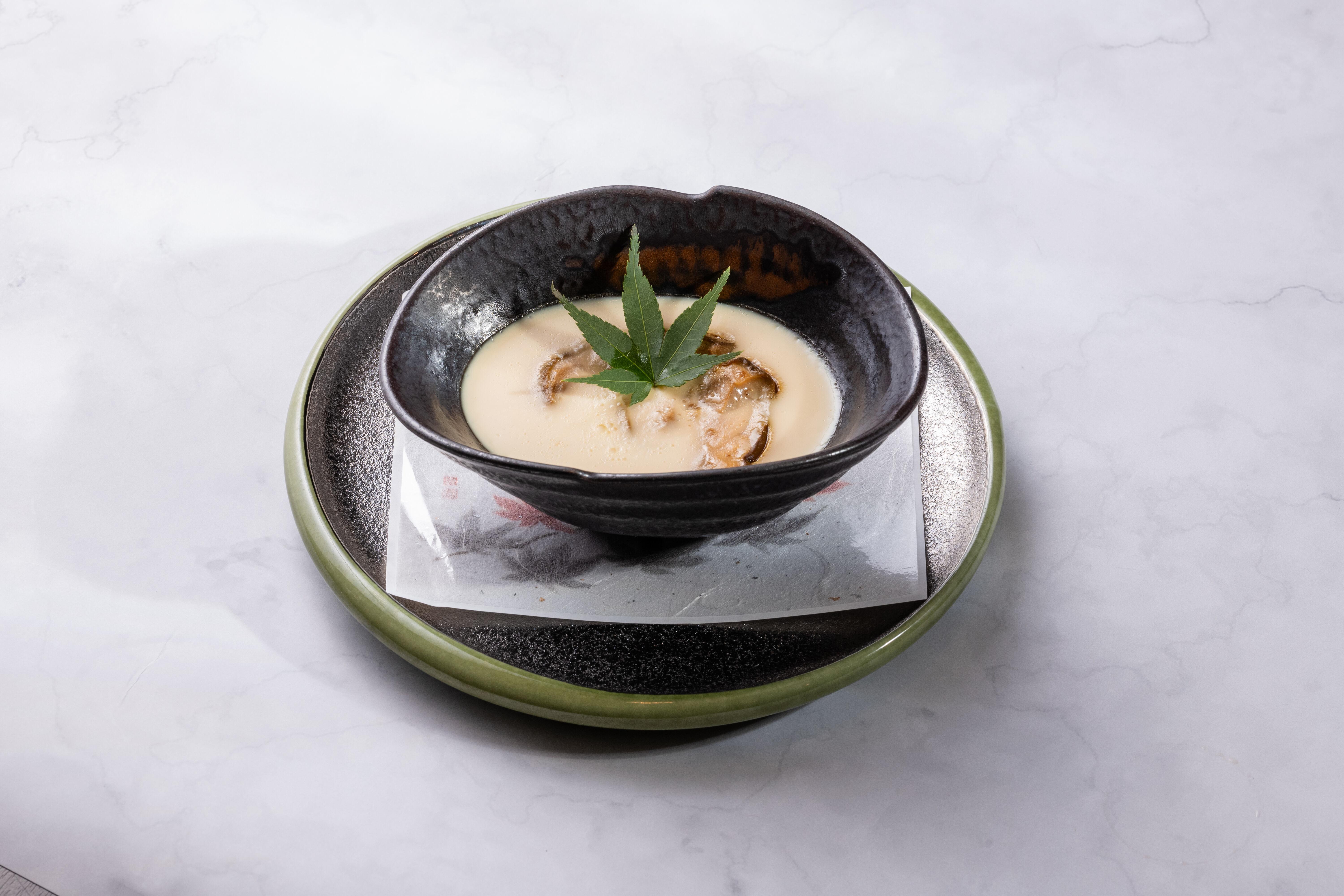 阿爾巴頂級白松露、意大利牛肝菌配茶碗蒸蛋