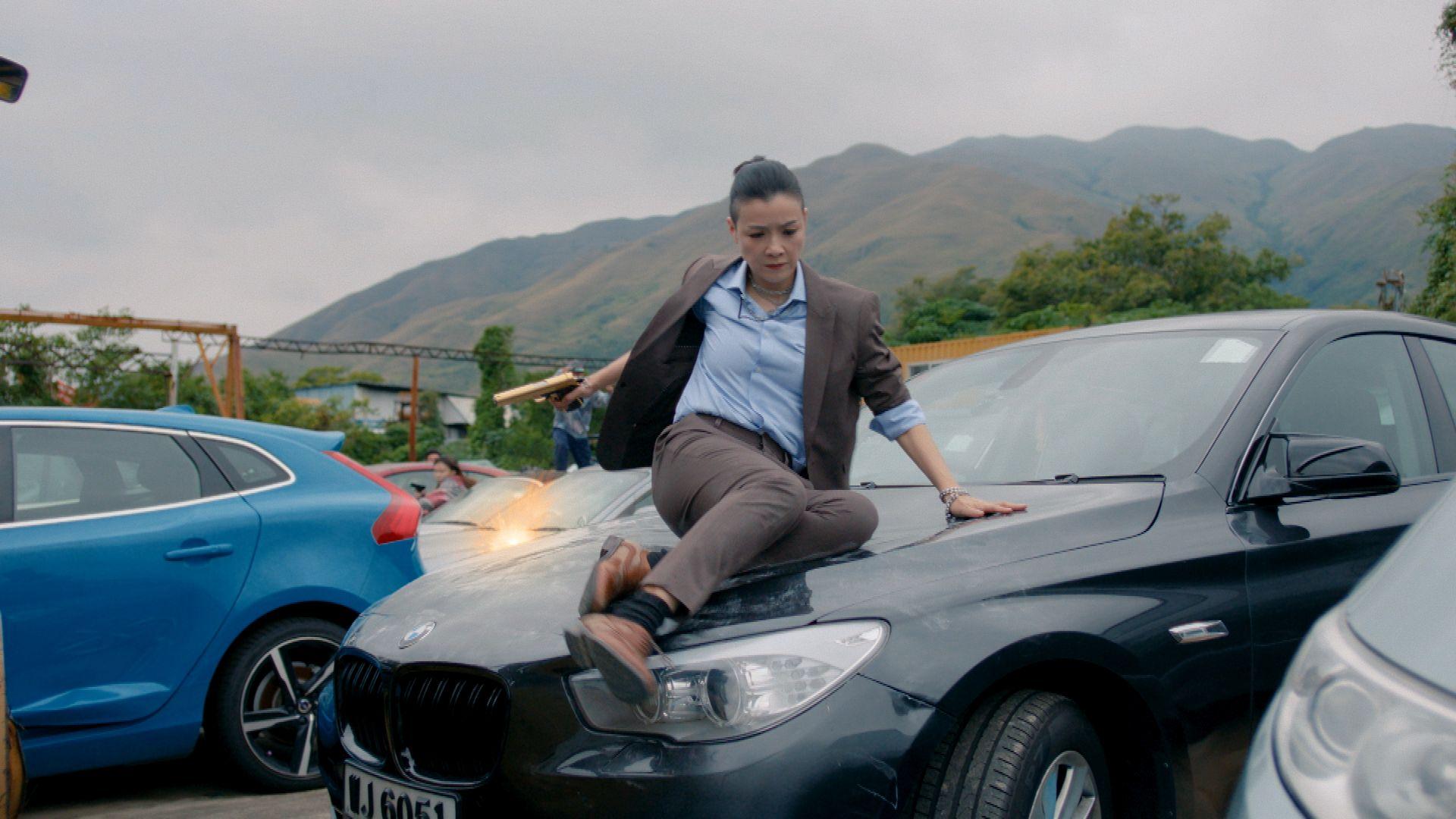 陳茵媺在劇中身手不凡。