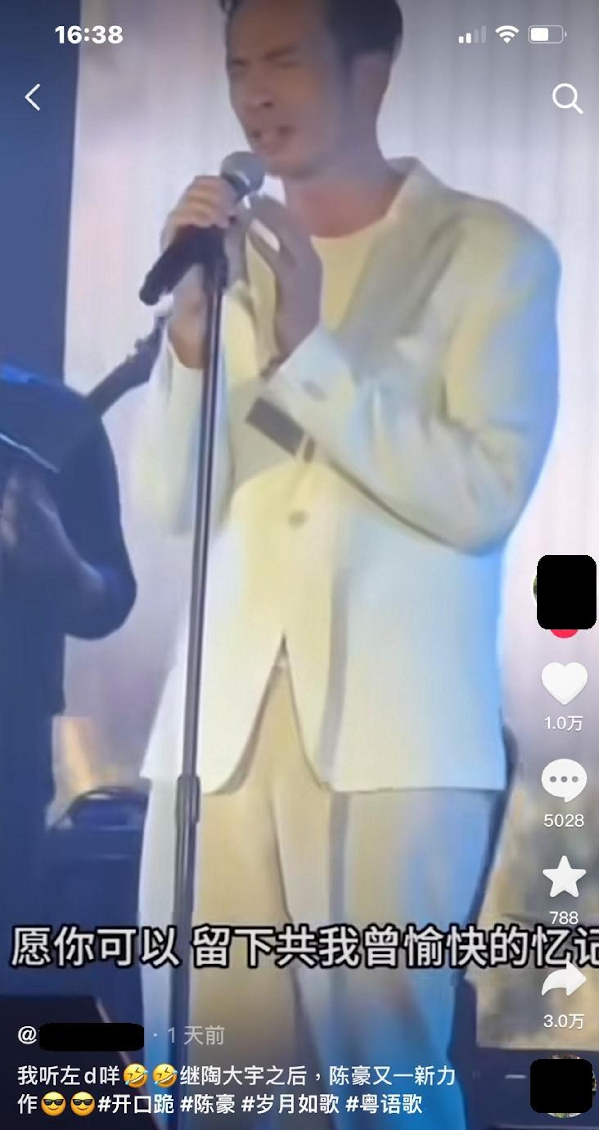 陳豪早前登台,「墜機式」演繹《歲月如歌》,自覺愧對陳奕迅。