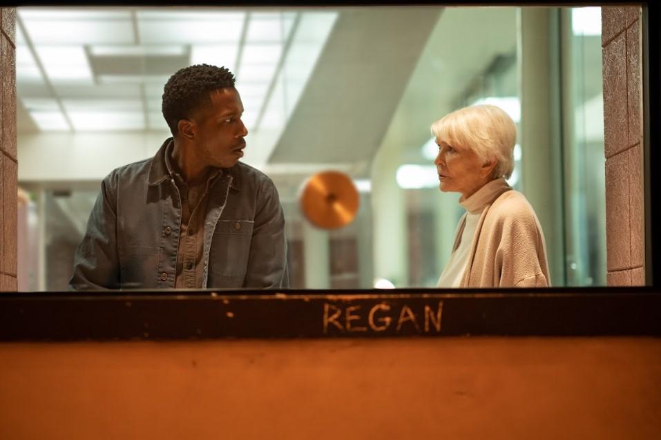 年屆90歲的愛倫貝絲蓮再度登場演回Chris MacNeil一角。