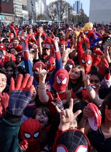 Uki Deane在活動中公布:「我原本想召集700人,但根據統計,人數比預期還多。」(IG)