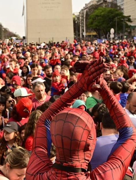 Uki Deane在活動中公布:「我原本想召集700人,但根據統計,人數比預期還多。」(IG)