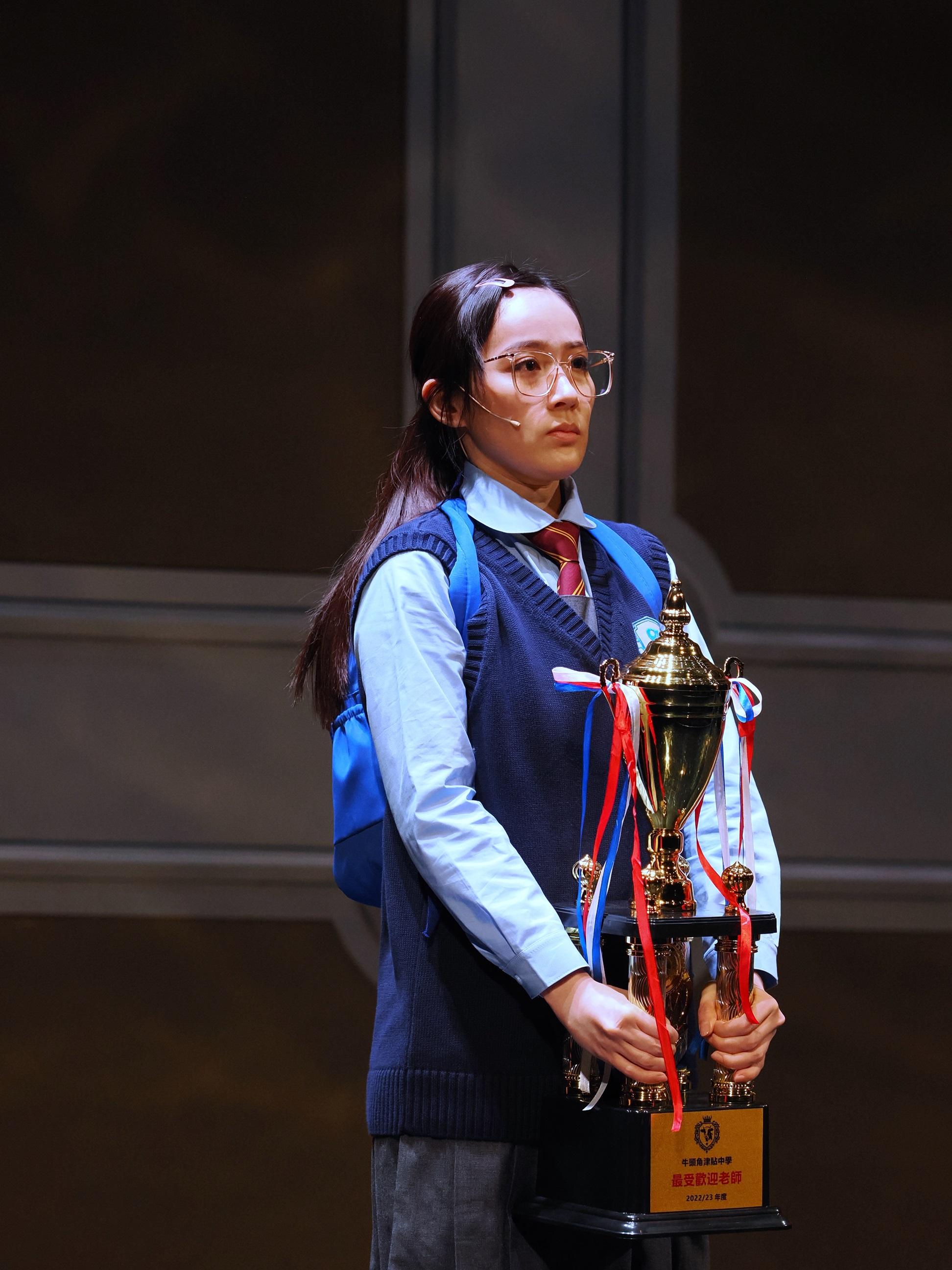 吳海昕演口齒不清的中學生,造型可愛。(《Laugh Vacation》劇照)