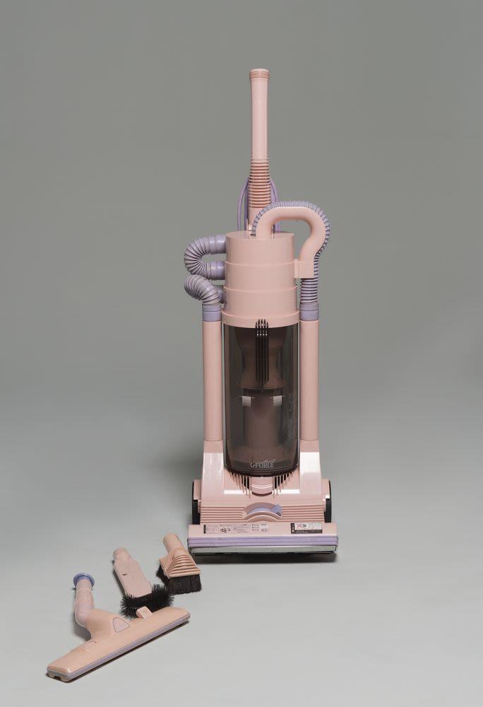 James Dyson設計的首款真空吸塵器G-Force