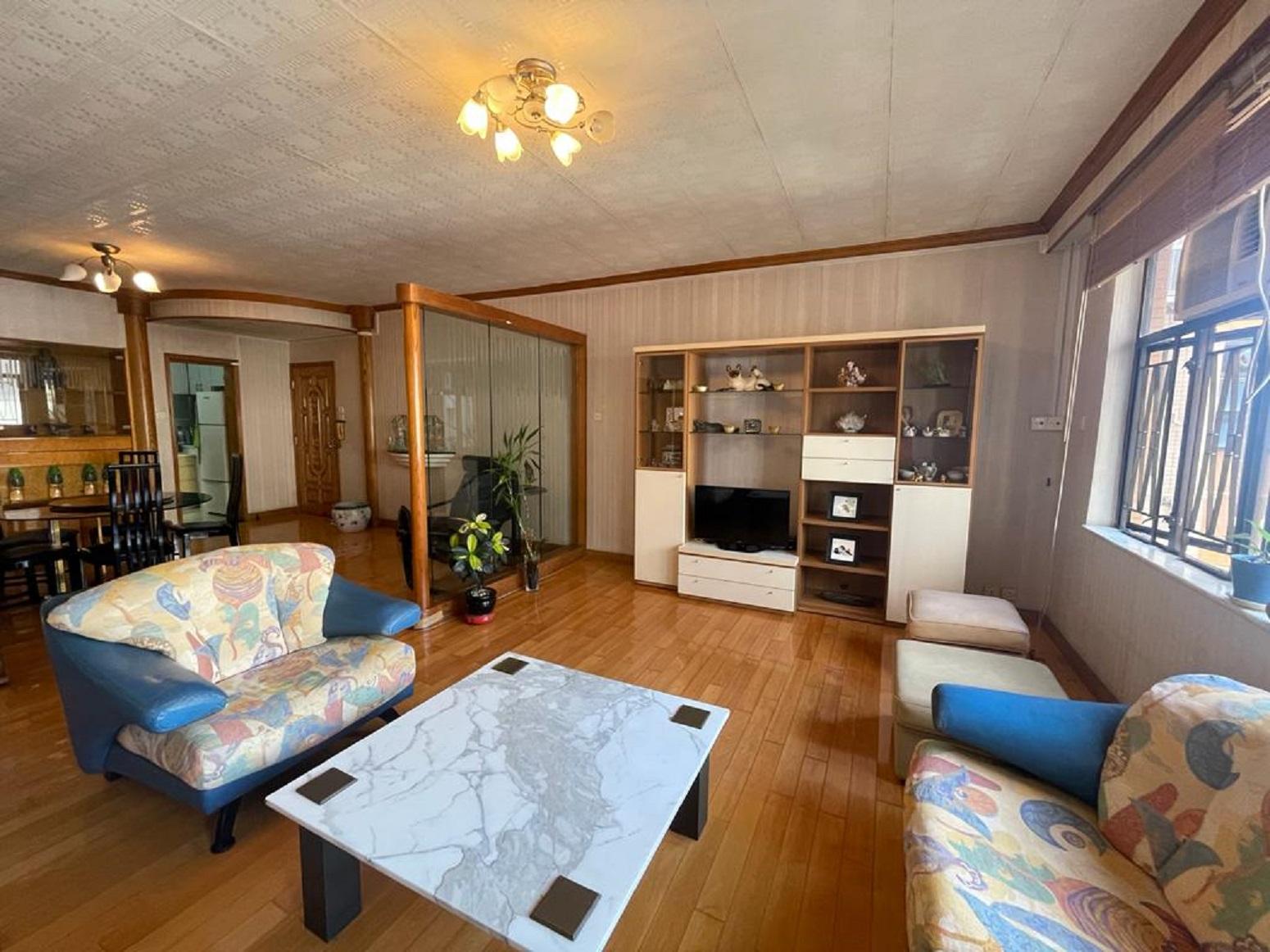 寬敞大廳十分舒適實用。