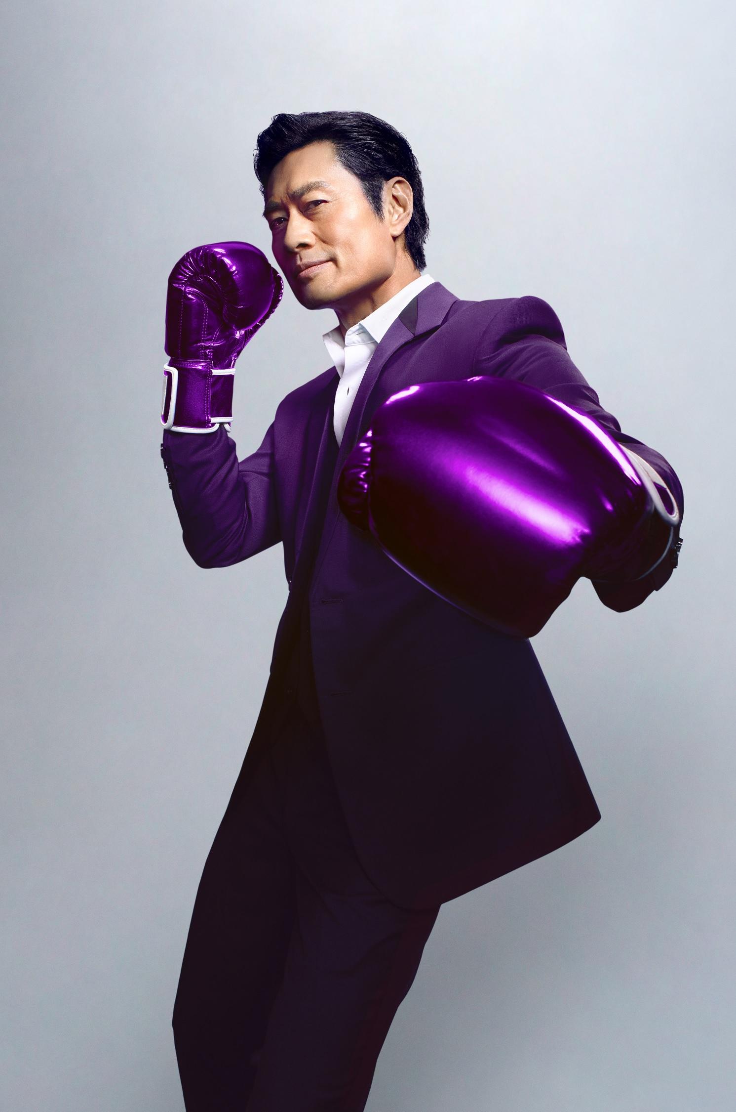 黃德斌再獲邀疫苗任代言人,為拍廣告定點加操。