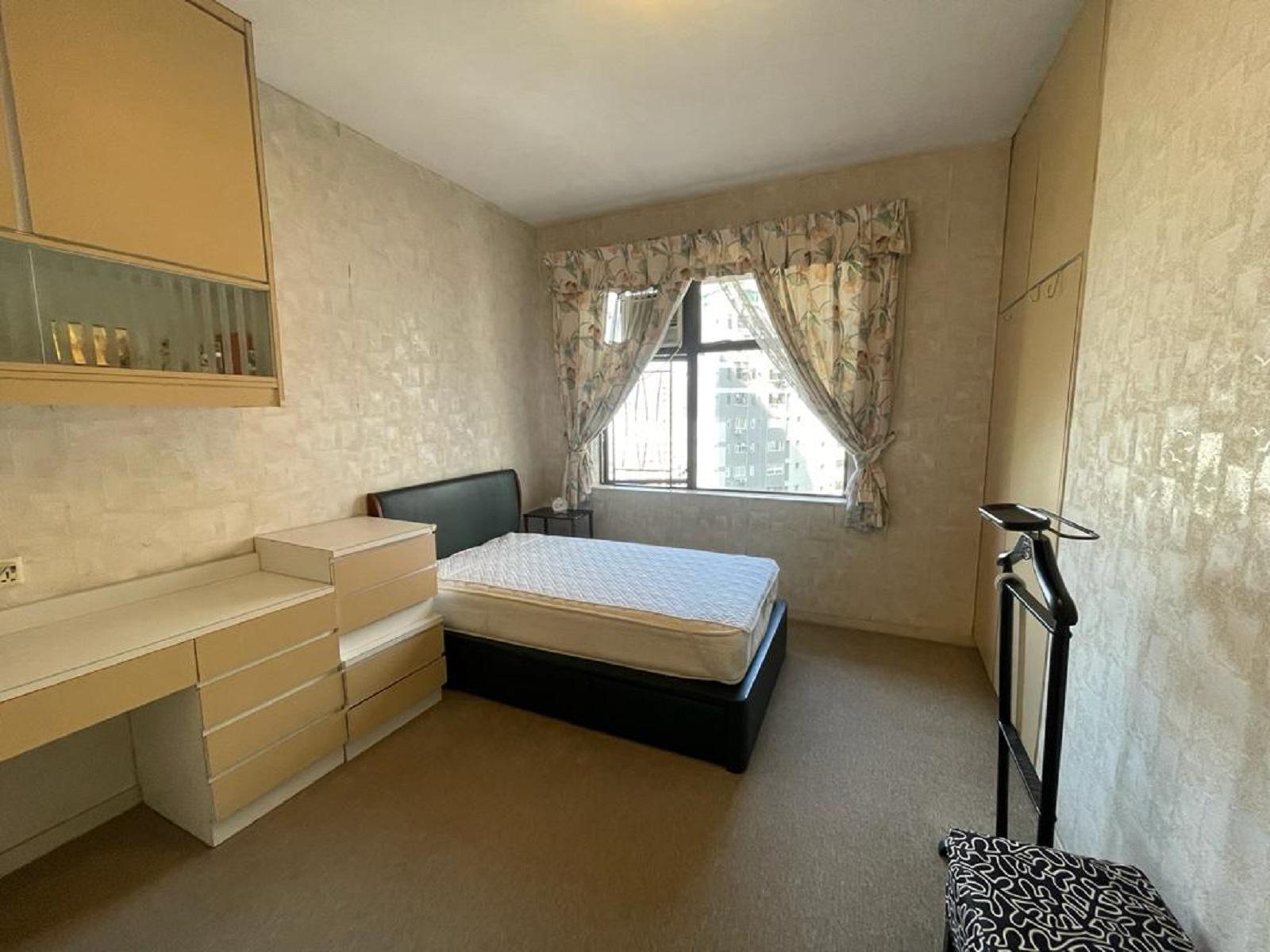 其他睡房面積也不細小,兼且光猛開揚。