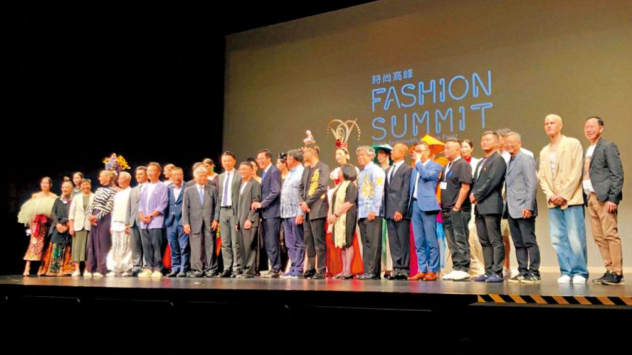 香港流行文化的天劍龍刀