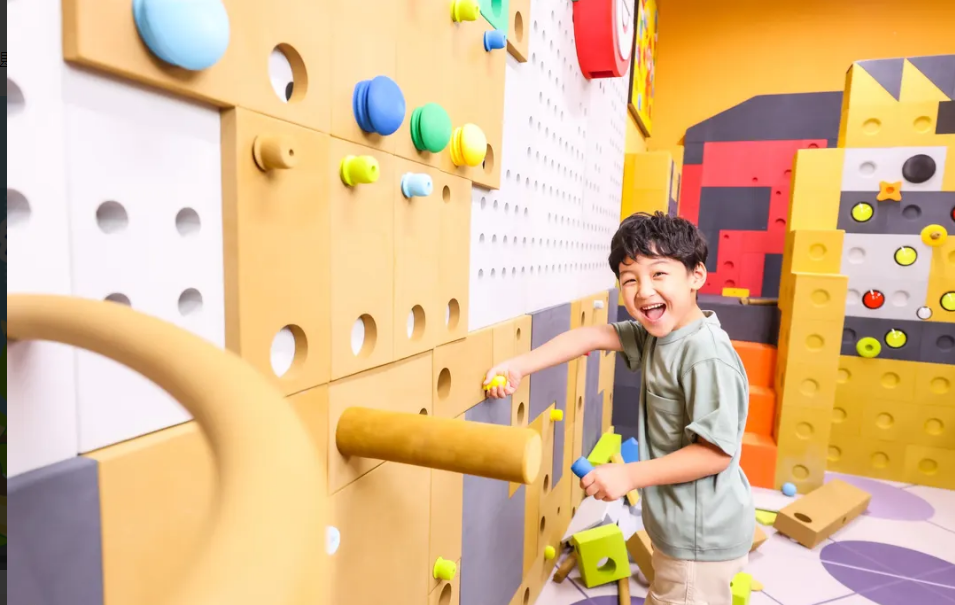 Kiztopia兒童室內遊樂場