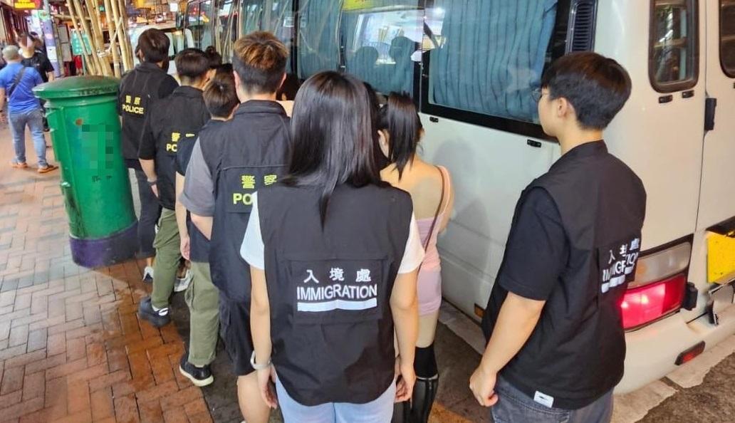 跨部門掃黃反黑工拘25人 包括16名內地女4外籍女