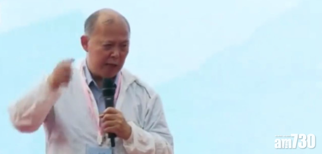 石鏡泉721事前曾在添馬公園「守護香港」集會的發言,建議「藤條教仔」。(資料圖片)