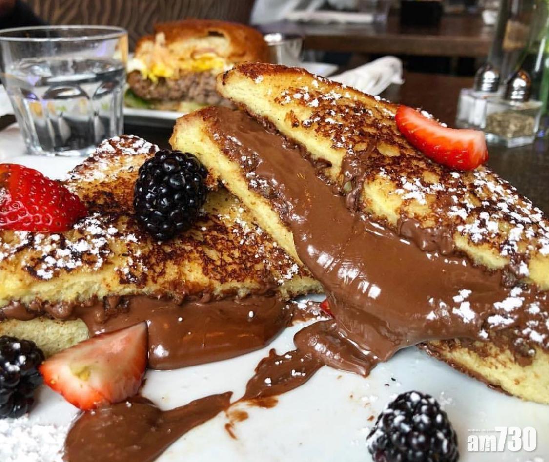 麵包食譜|Nutella French Toast 朱古力法式多士不怕甜的話,還可以加上雪糕或Cream。(instagram@obsessivecooking)