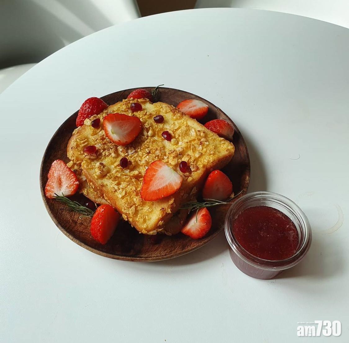 麵包食譜|粟米片多士懶得切片的話,亦可以用一整塊方包製作。(instagram@eden_329)