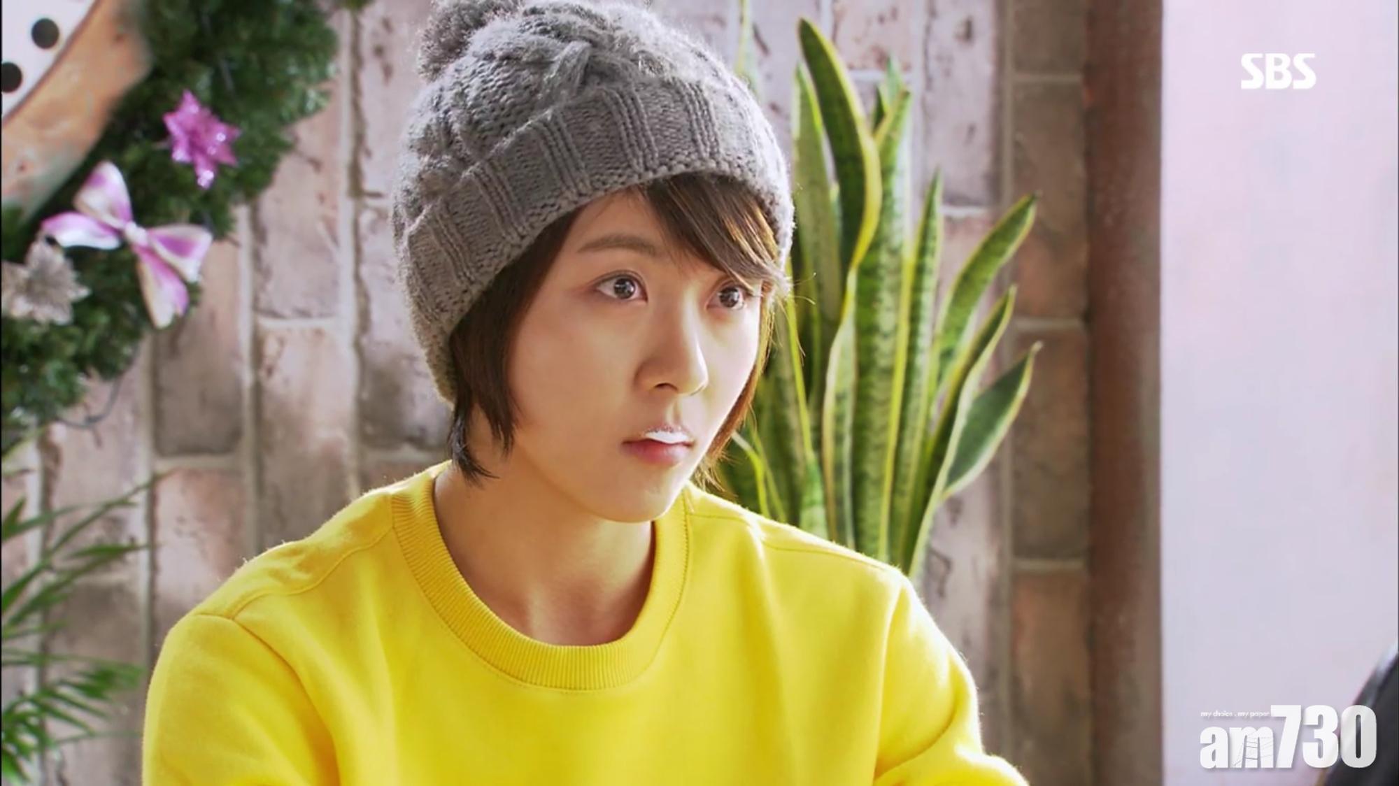 Cappuccino( 泡沫咖啡)最重要的便是表面厚厚的奶泡,足以把它印在嘴唇上。