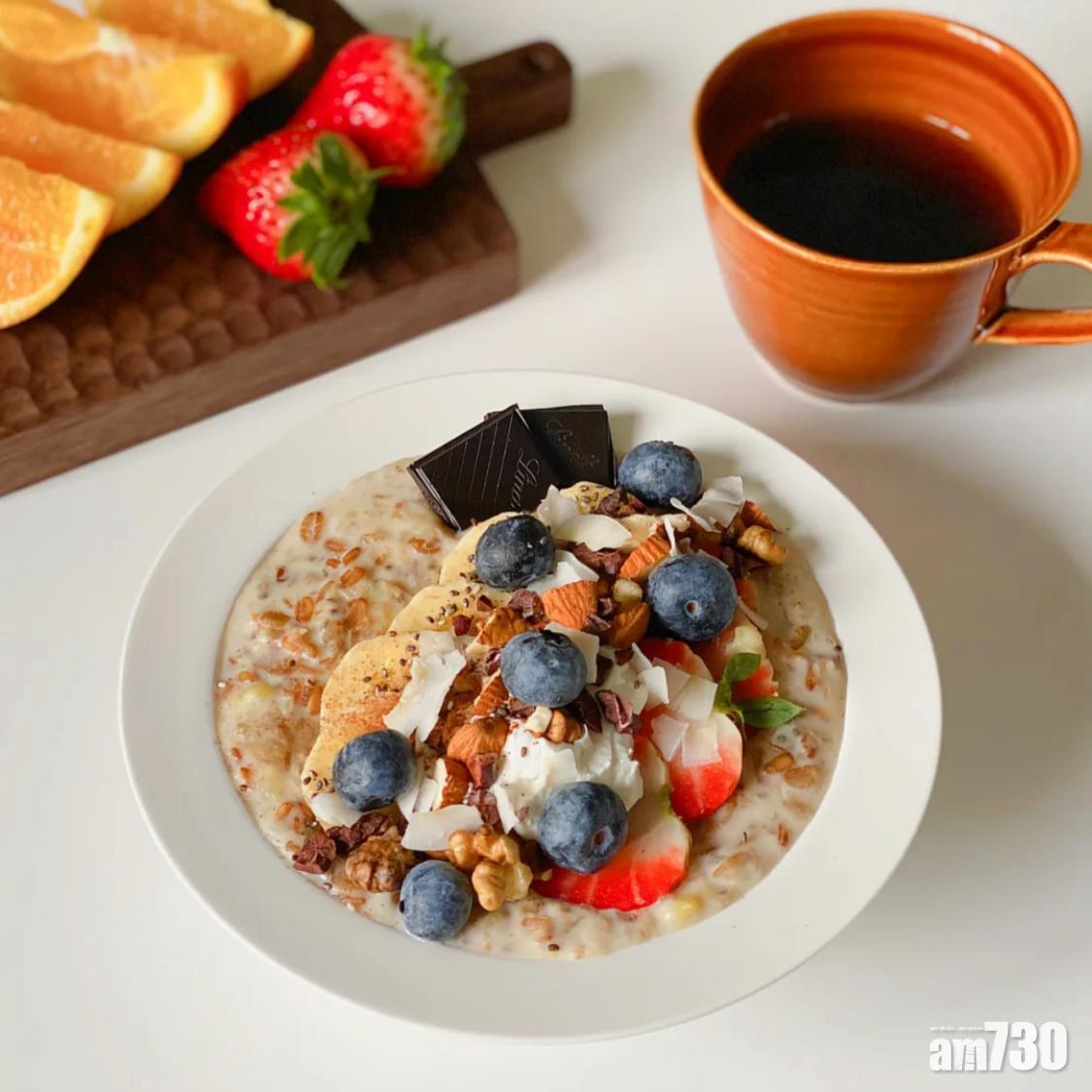 減肥早餐菜單|花生燕麥粥花生口味與不同配料都合襯。