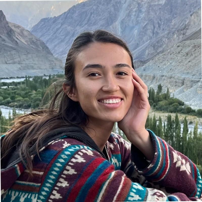 網傳影片顯示一位名為諾亞(Noa Argamani)的中以混血女子被巴勒斯坦哈馬斯武裝分子綁架到加沙。