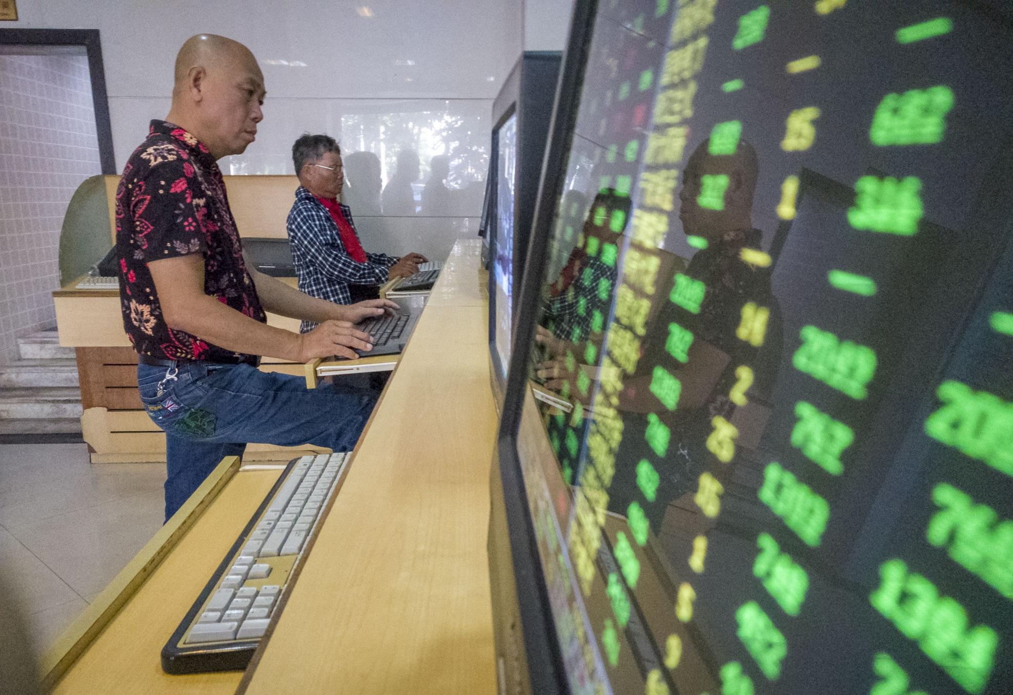 港股收市|港股結算日倒升7點 滬深市成交再破萬億人幣